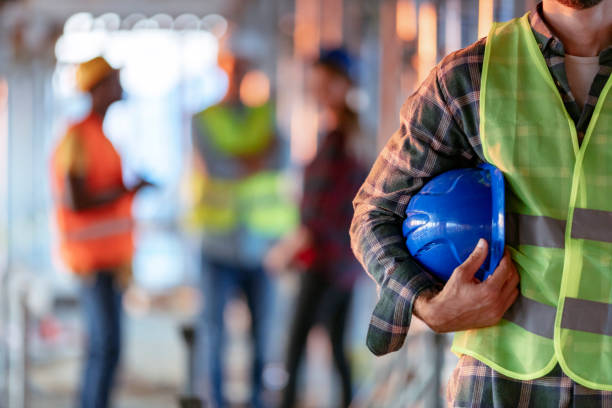 Construir sin respaldo puede frenar obras millonarias y poner en riesgo empleos e inversiones, señala especialista